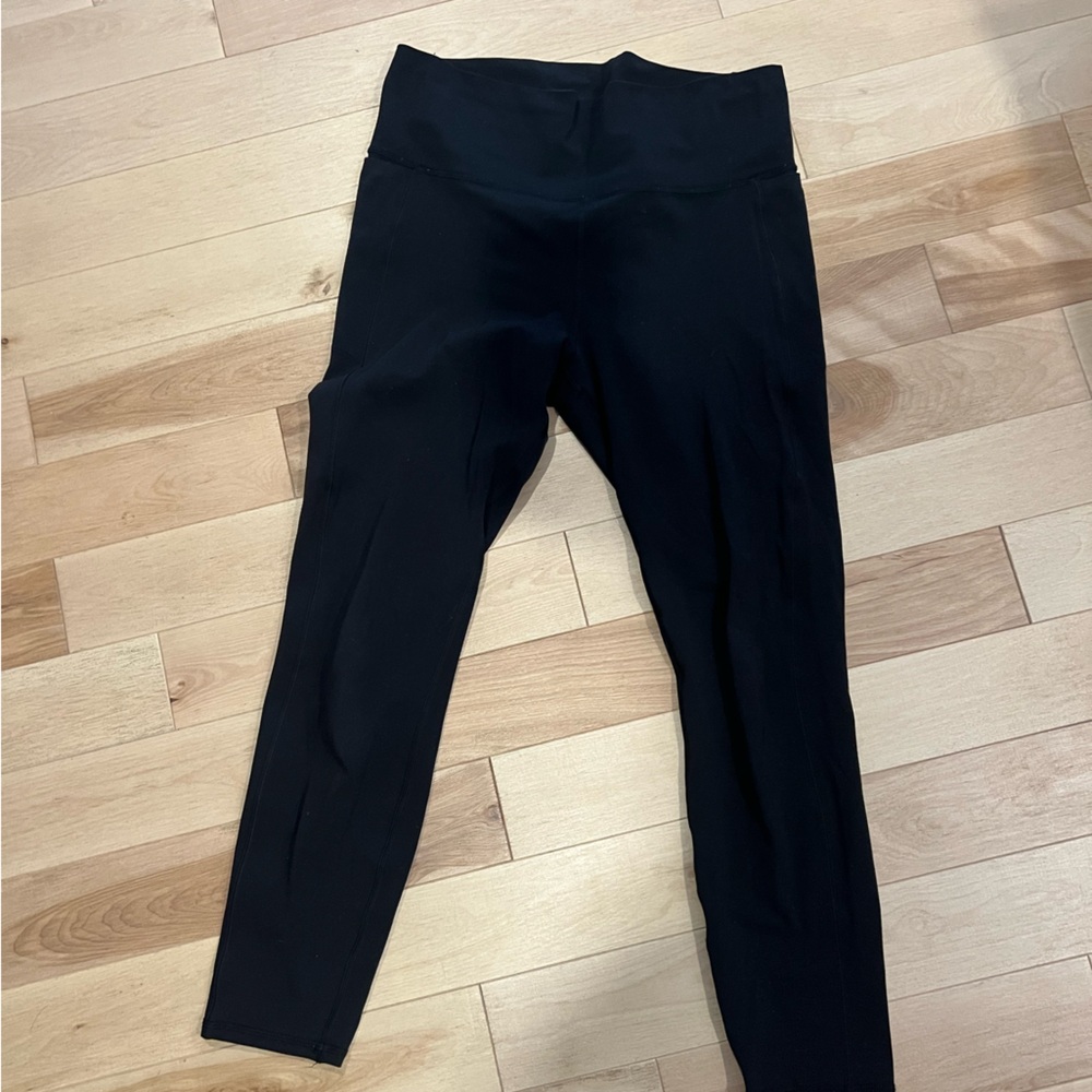 Vuori 7/8 Black High-Waisted Leggings